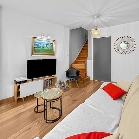 Un Petit Nid Au Bord De La Sorgue Apartment LʼIsle-sur-la-Sorgue Екстериор снимка